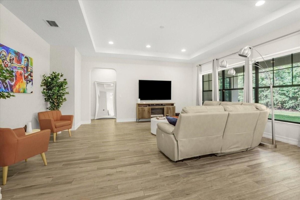 9010 E Watercrest Cir