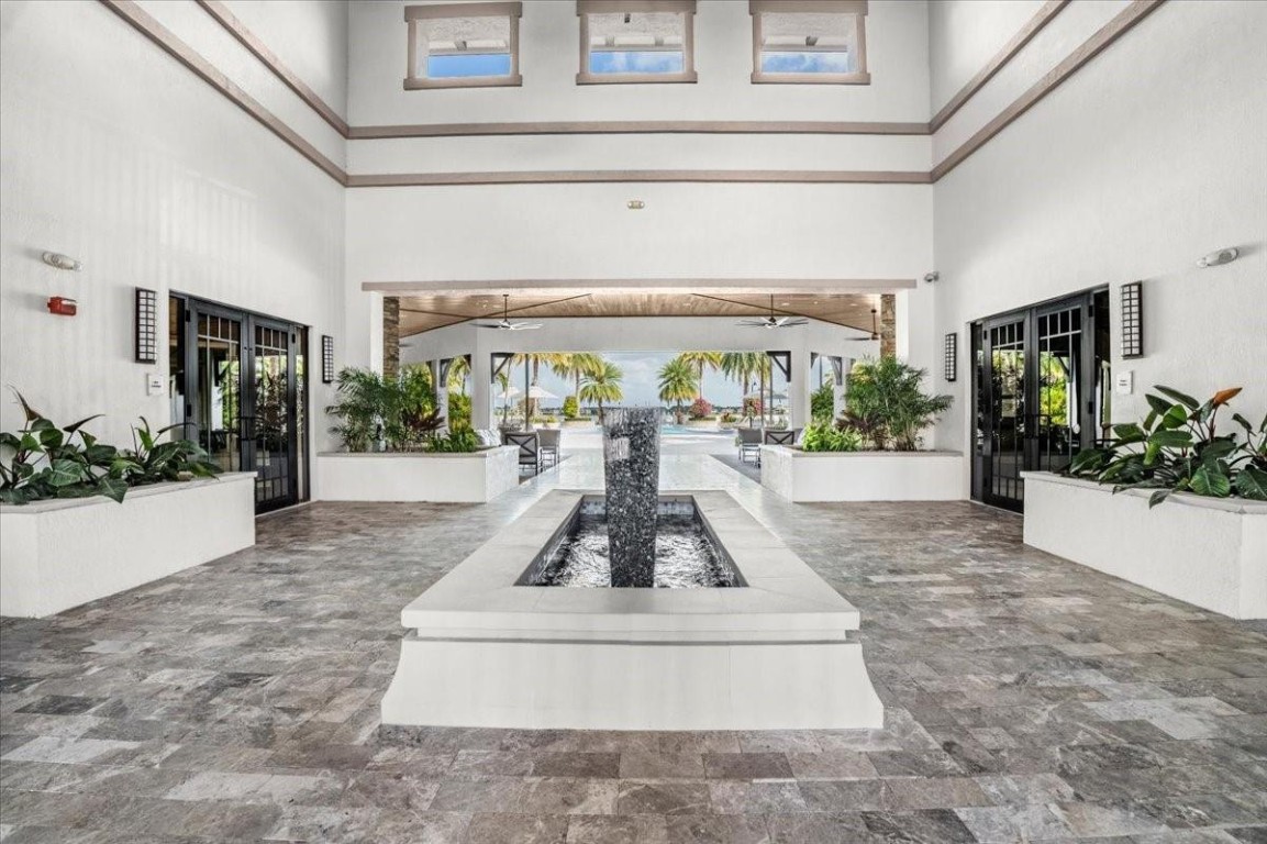 9010 E Watercrest Cir