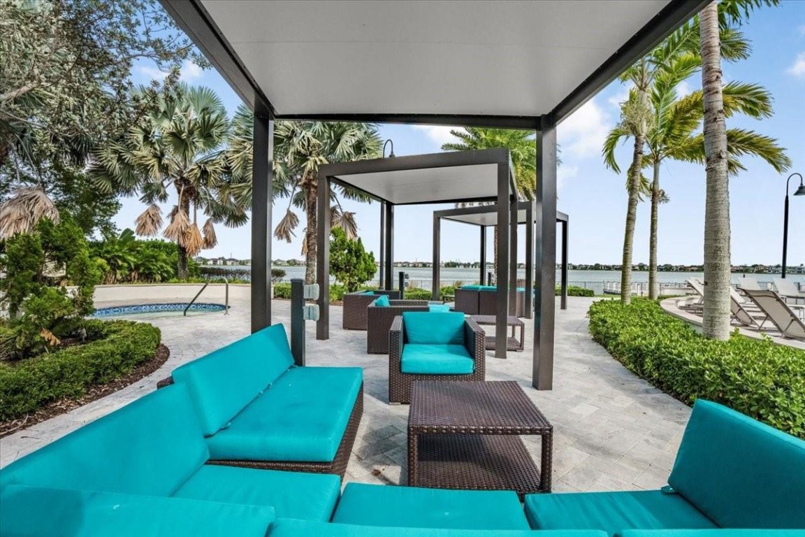 9010 E Watercrest Cir