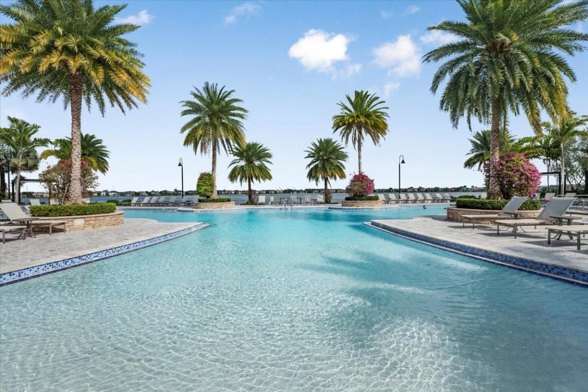 9010 E Watercrest Cir