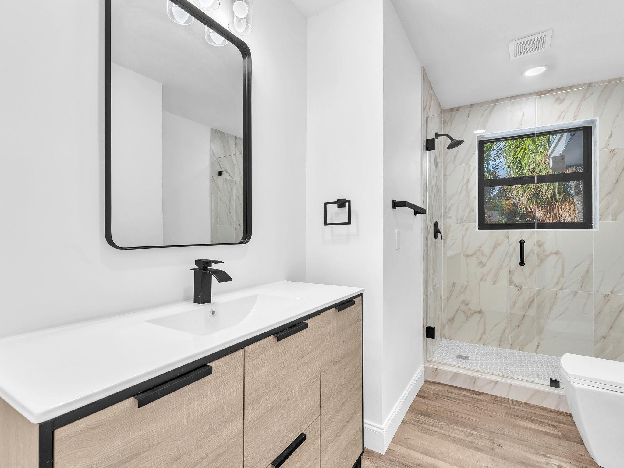 2021 NE 59th Pl