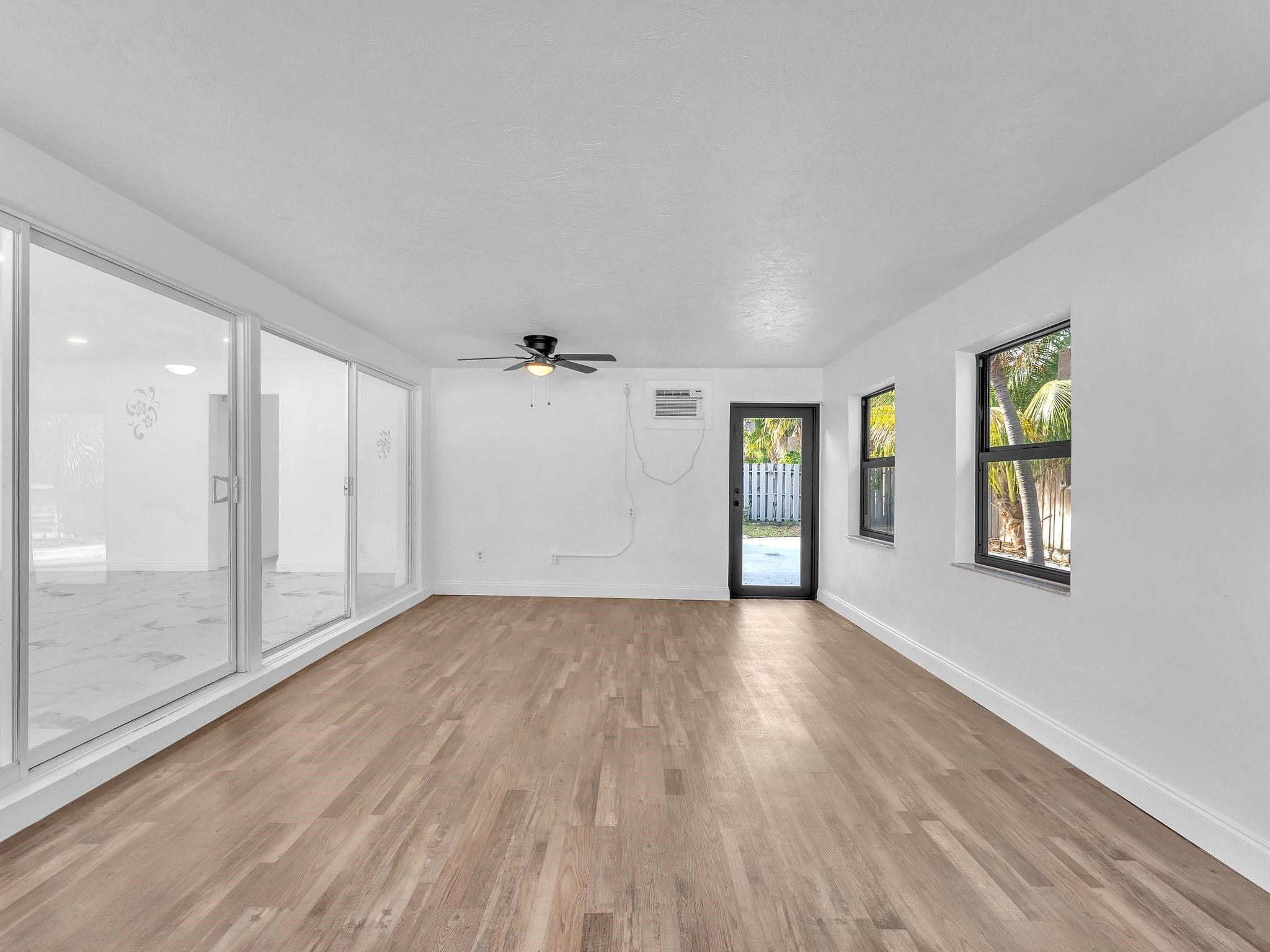 2021 NE 59th Pl