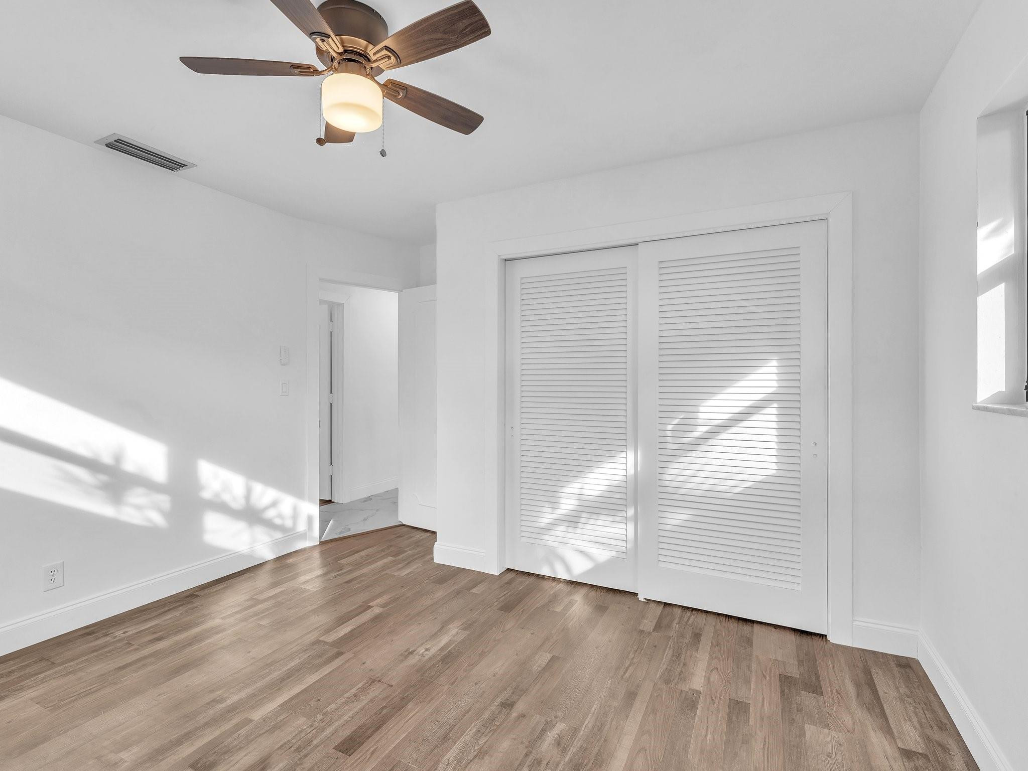 2021 NE 59th Pl