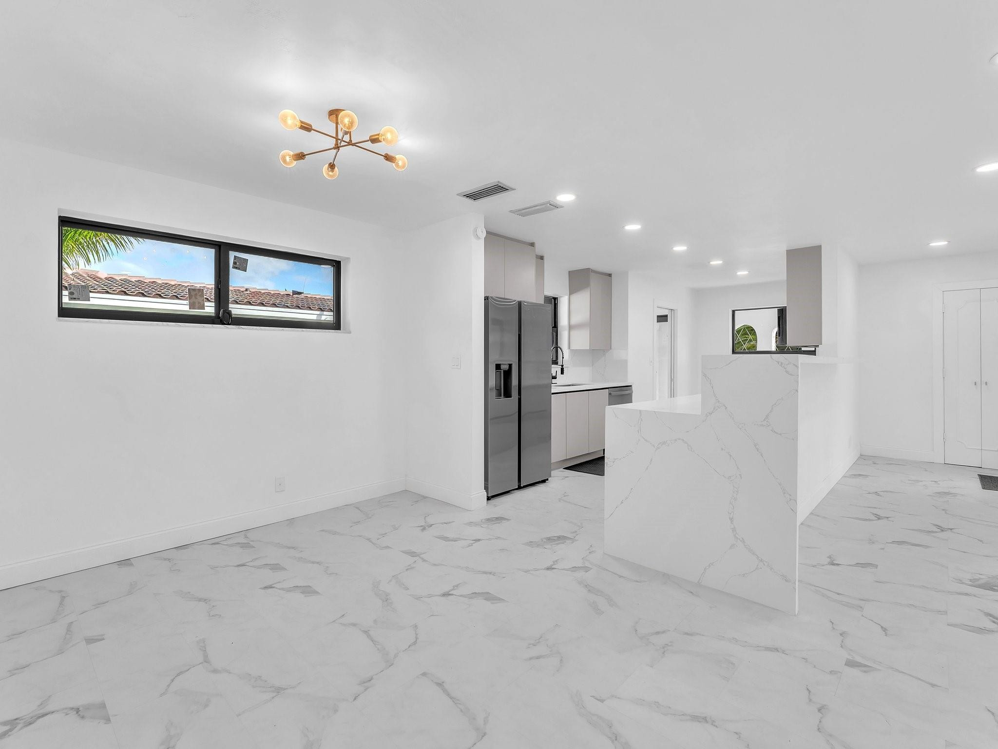2021 NE 59th Pl