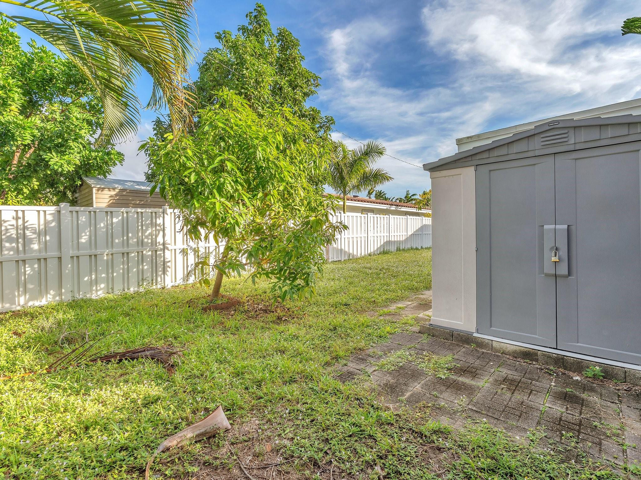 2021 NE 59th Pl
