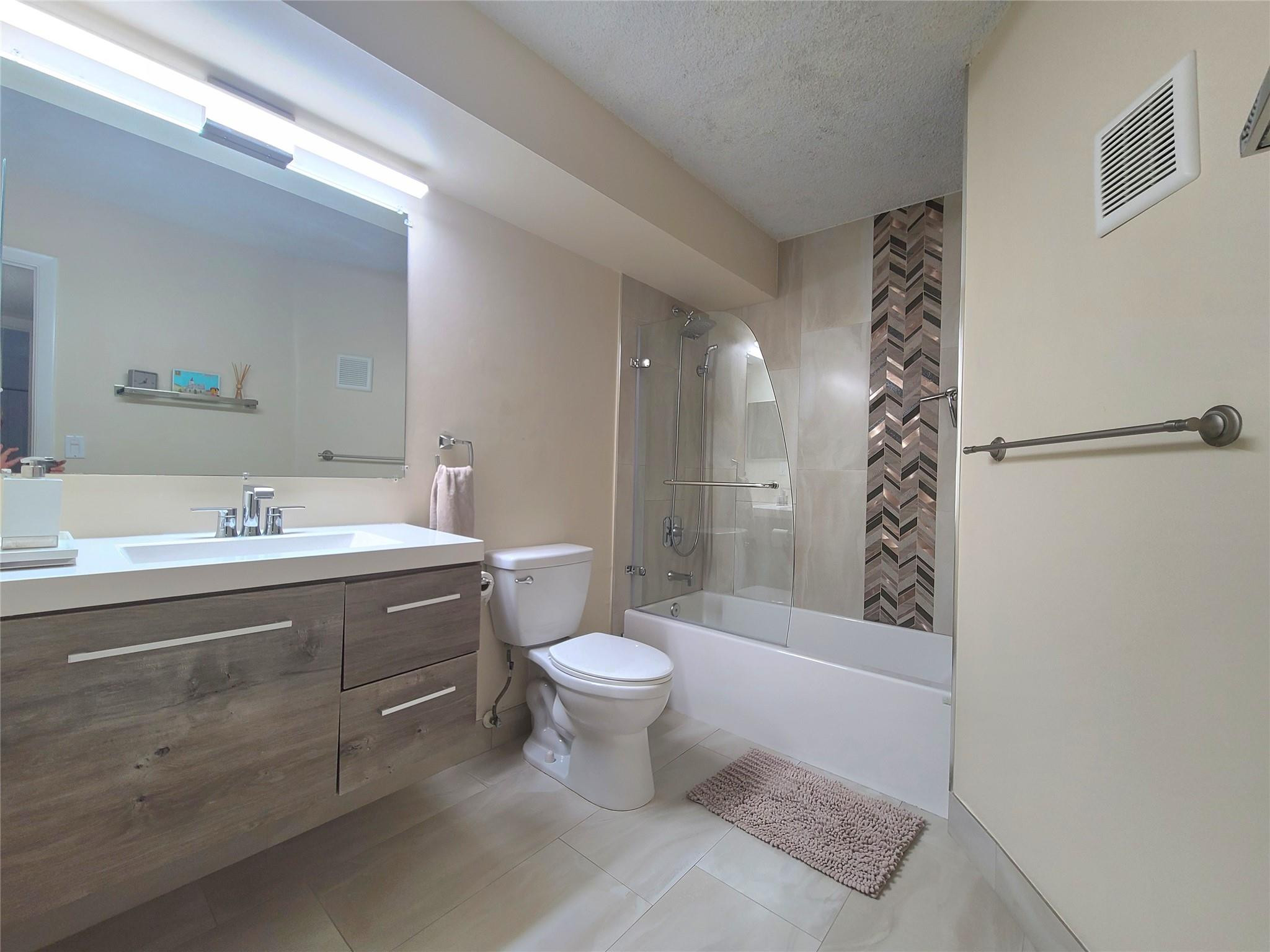801 Lyons Road 19106