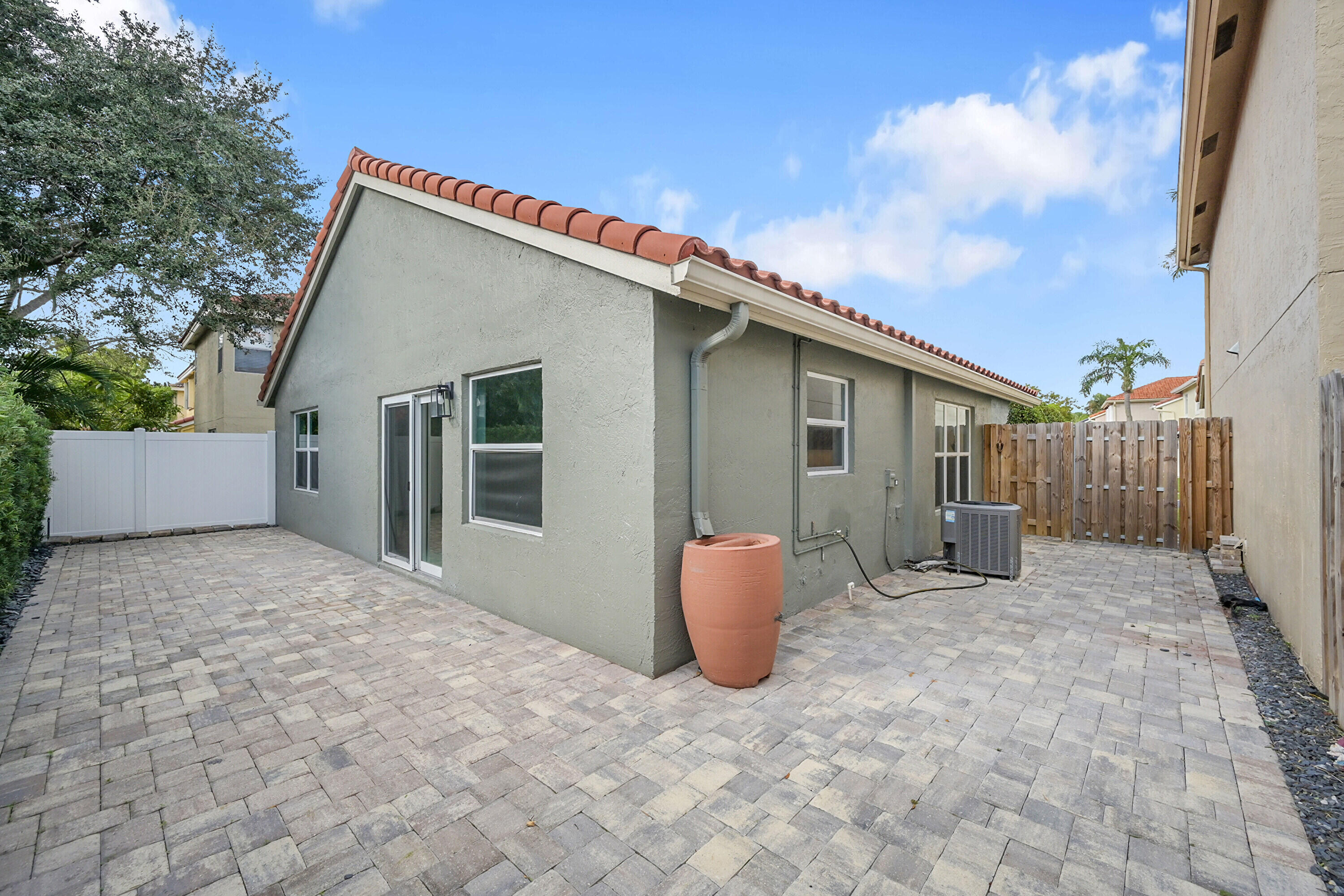 10216 Breezeway Place