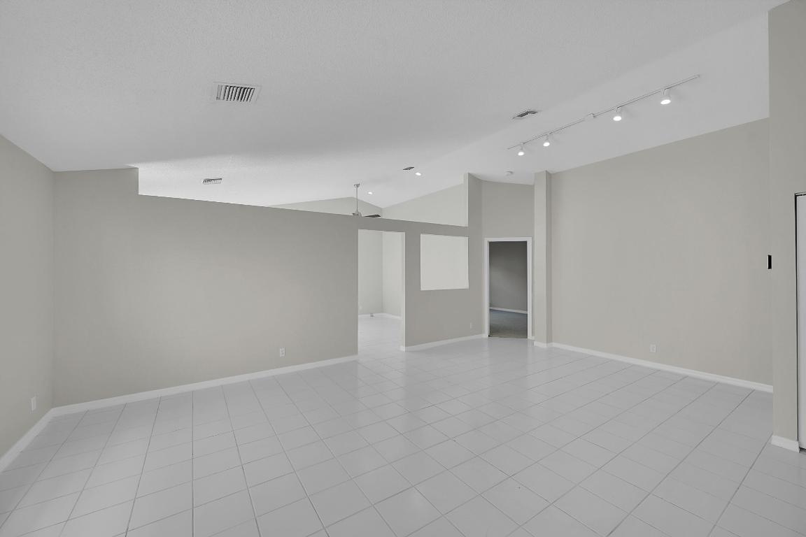 10216 Breezeway Place