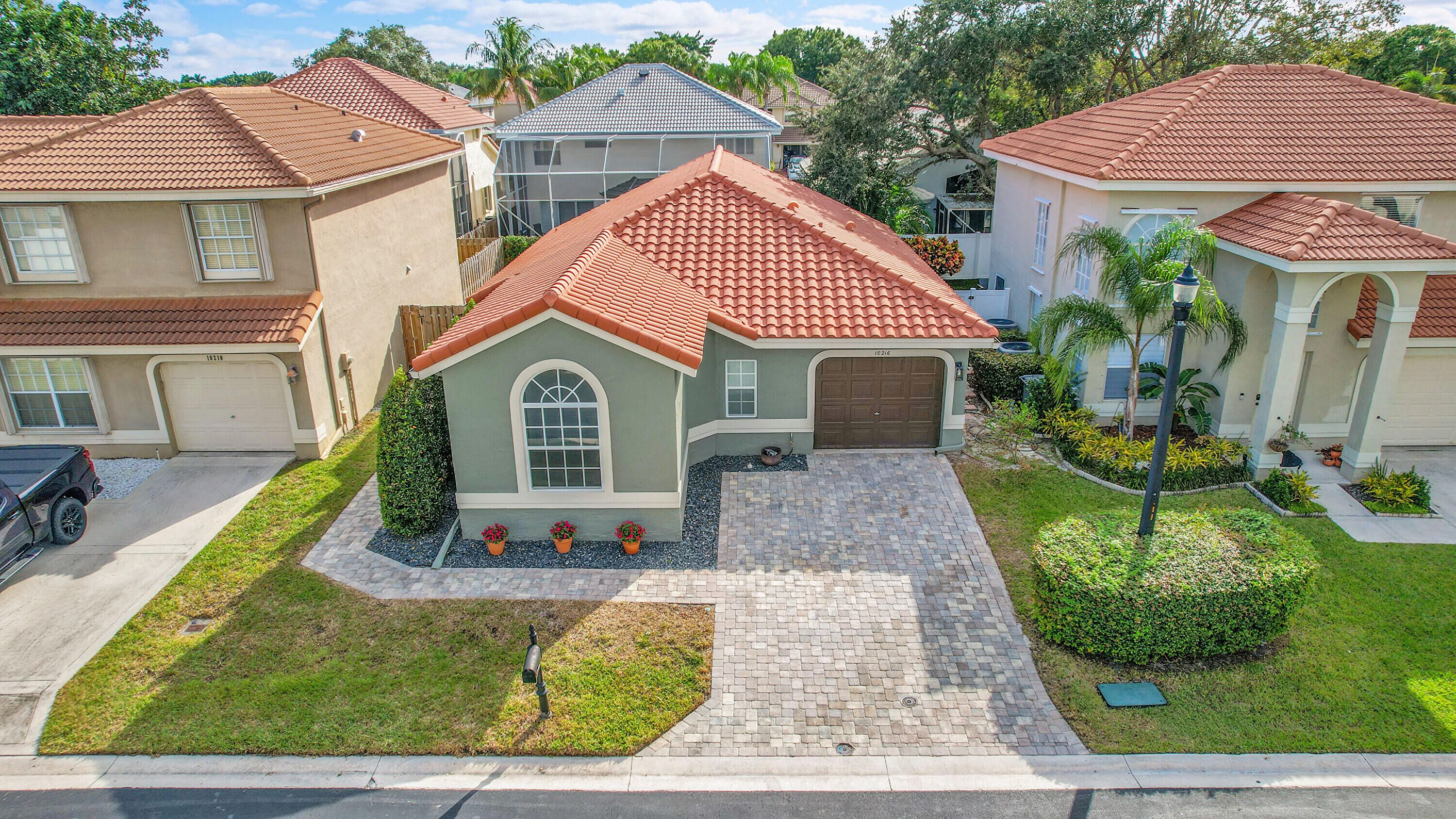 10216 Breezeway Place