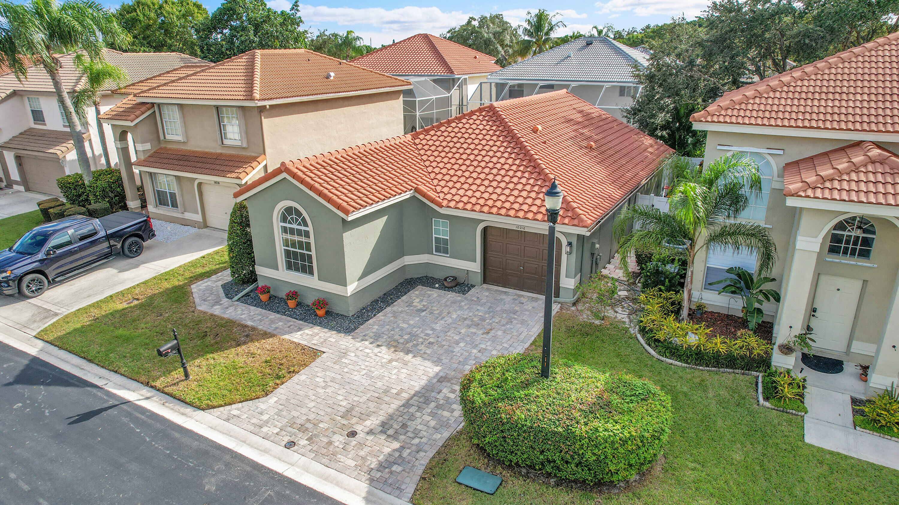 10216 Breezeway Place
