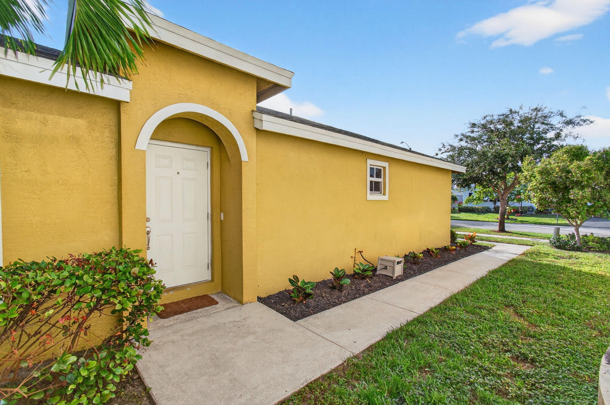 4432 NW 1st Terrace