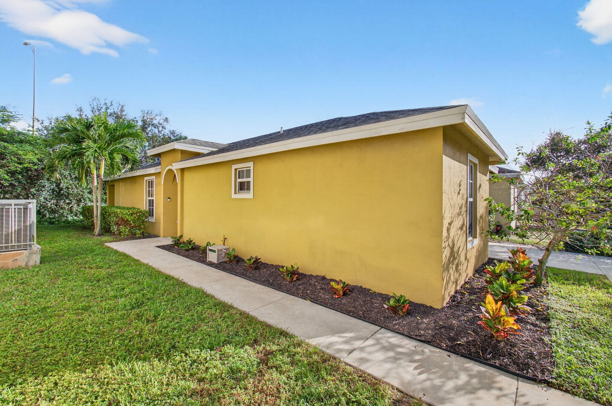4432 NW 1st Terrace