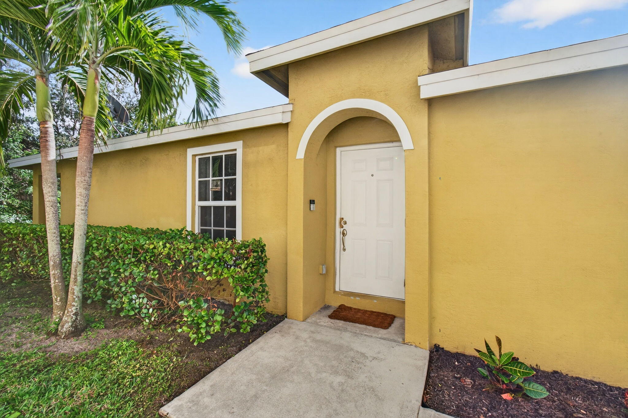 4432 NW 1st Terrace