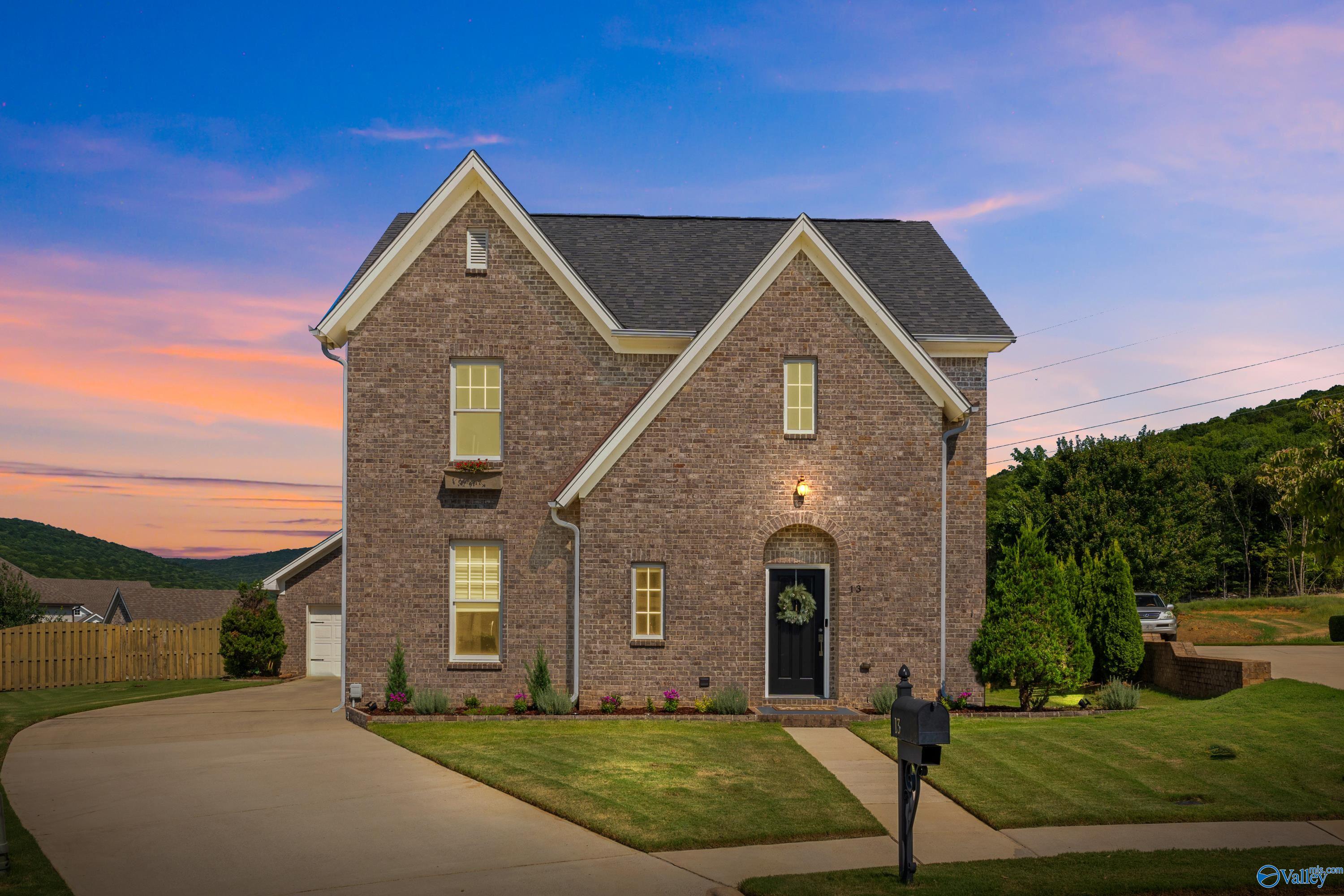 13 Wescott Hill Way SE
