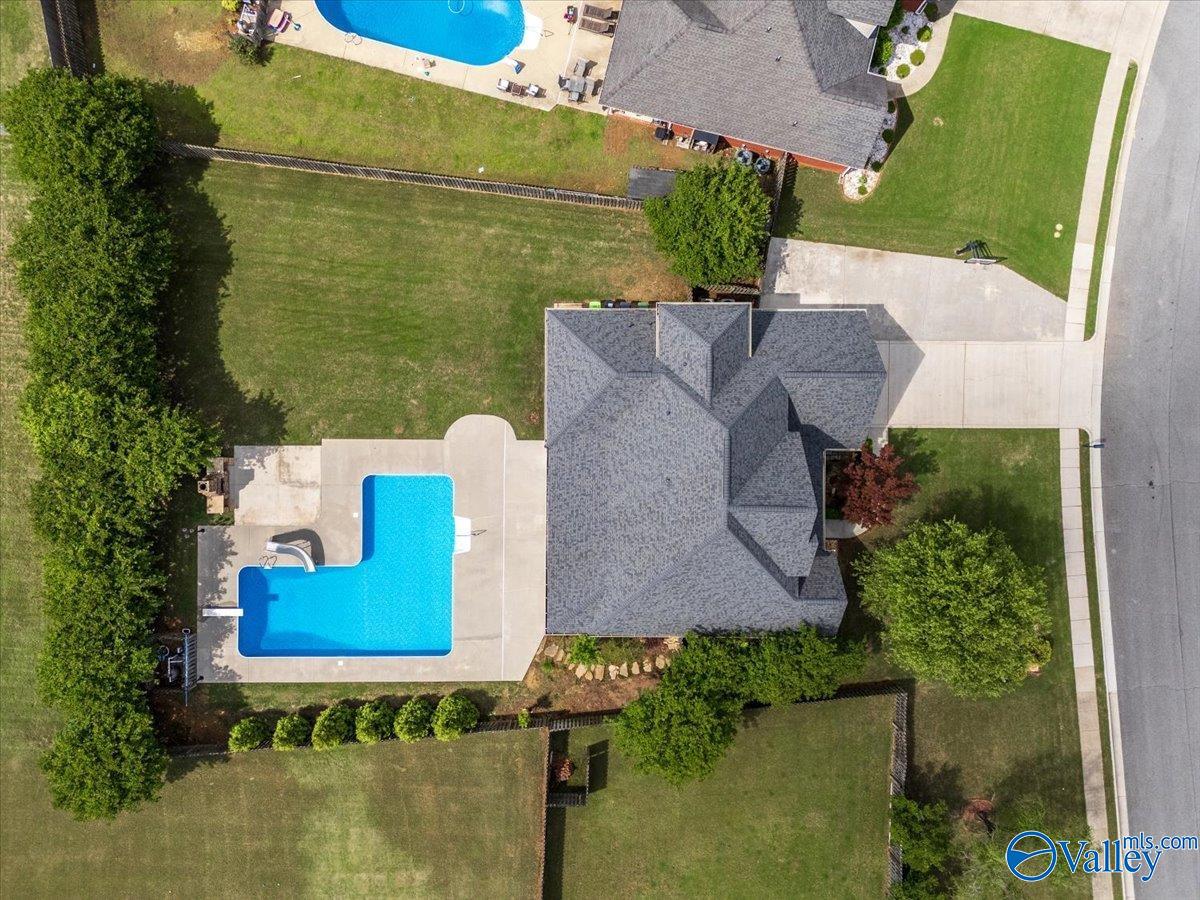 2311 Amberly Lane SW