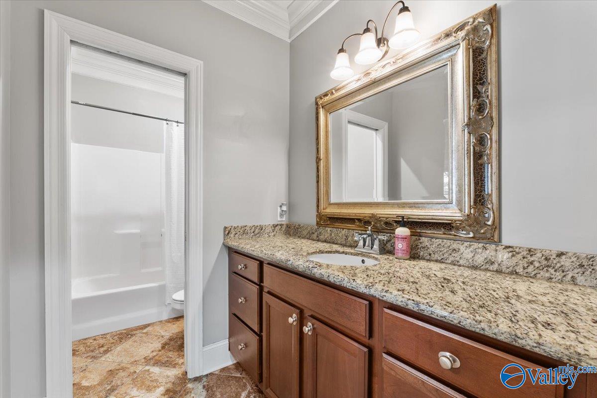 2311 Amberly Lane SW