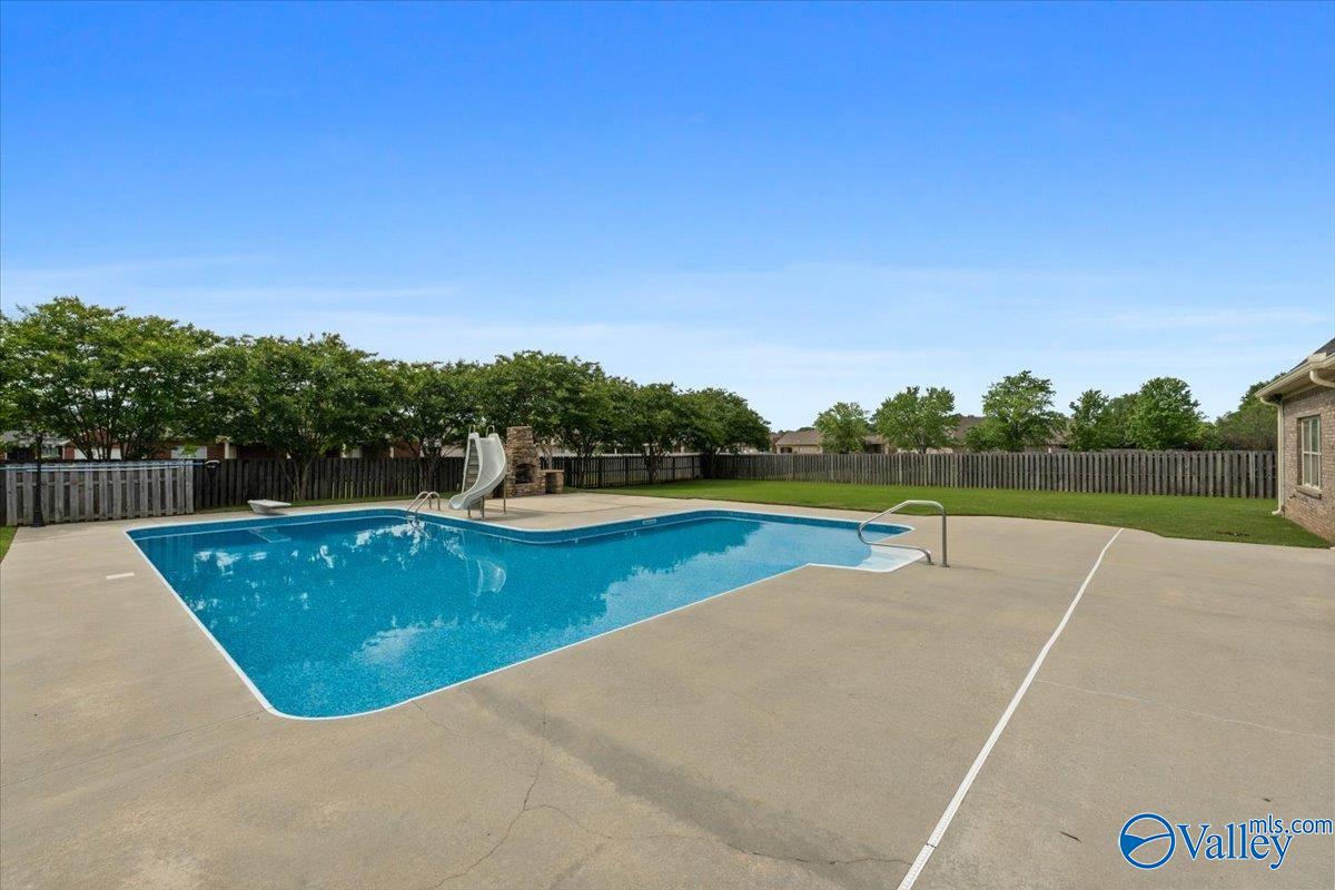 2311 Amberly Lane SW