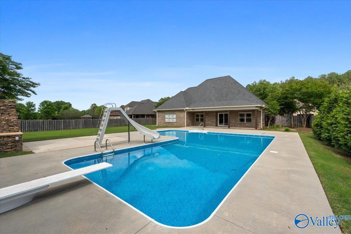 2311 Amberly Lane SW