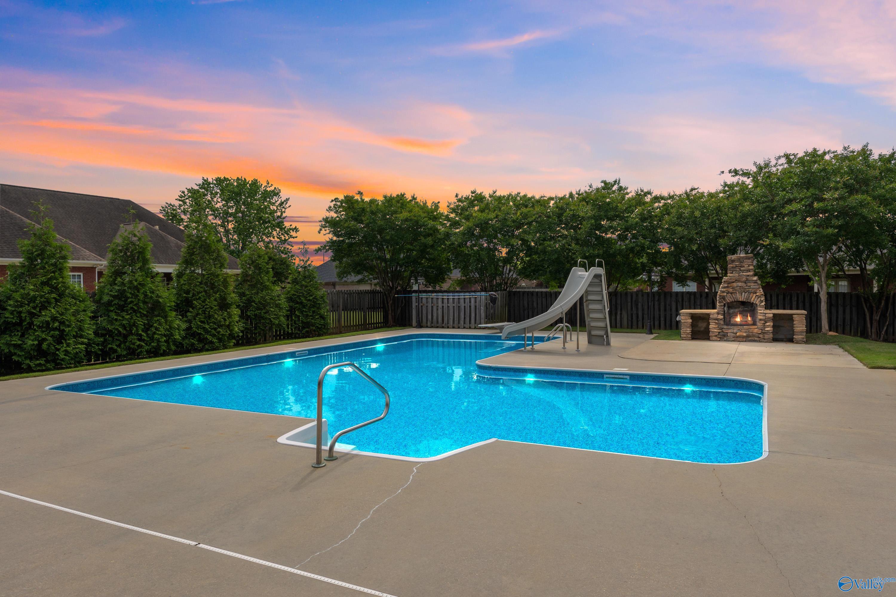 2311 Amberly Lane SW