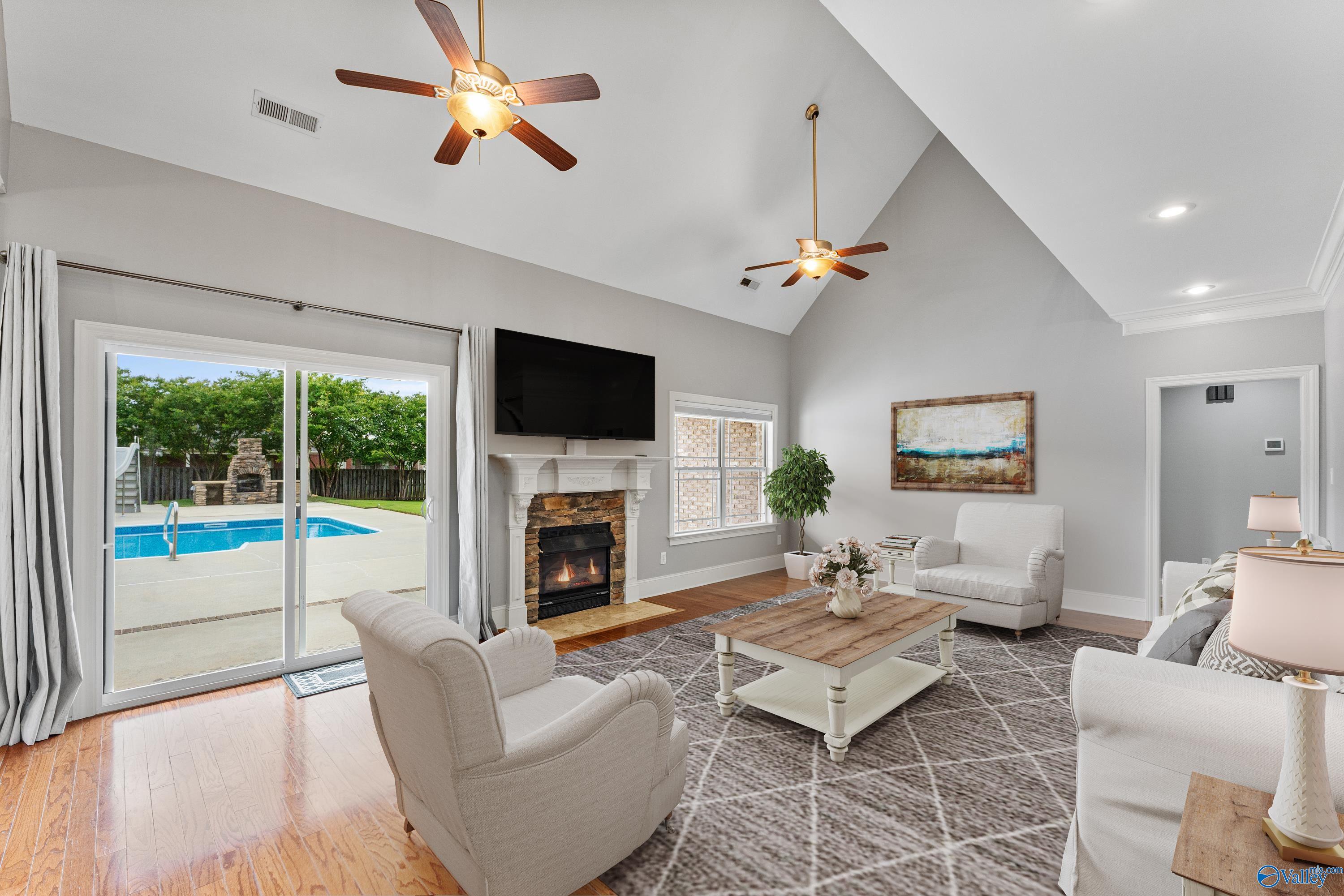 2311 Amberly Lane SW