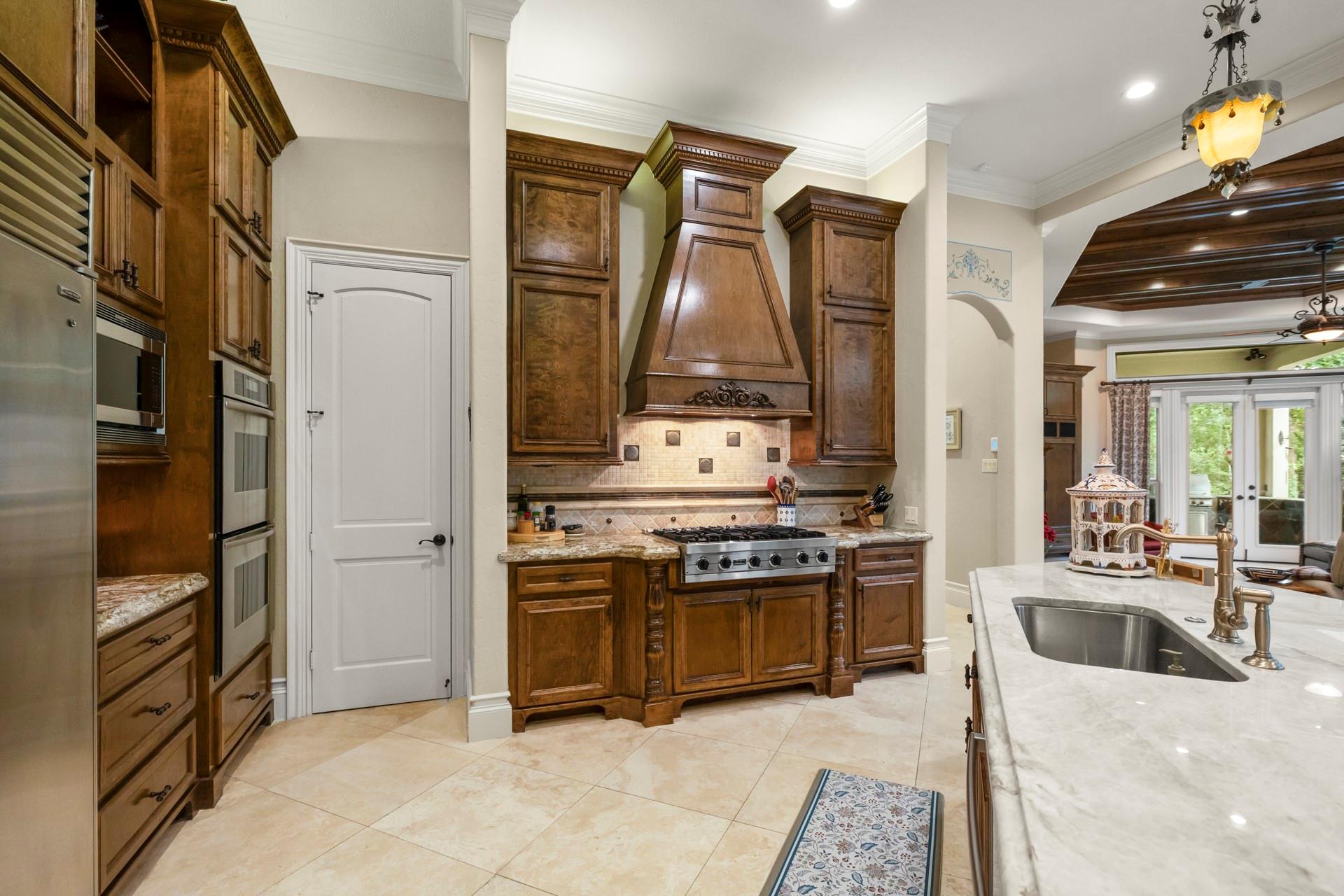 30 W Bracebridge Circle