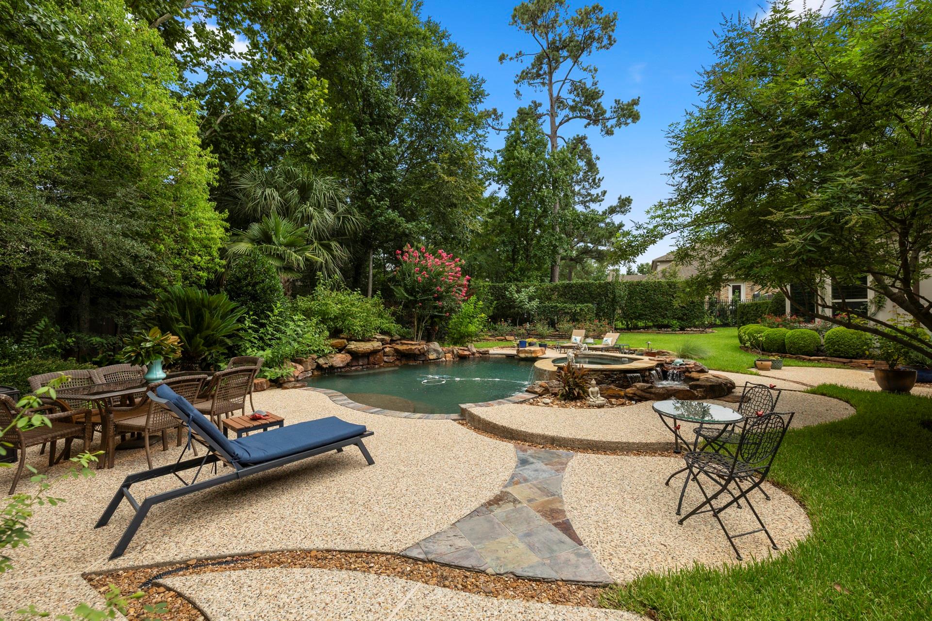 30 W Bracebridge Circle
