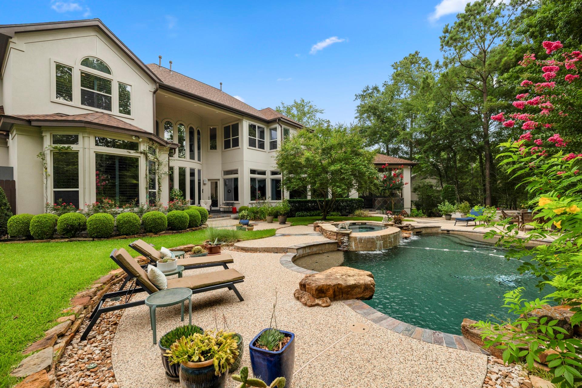 30 W Bracebridge Circle