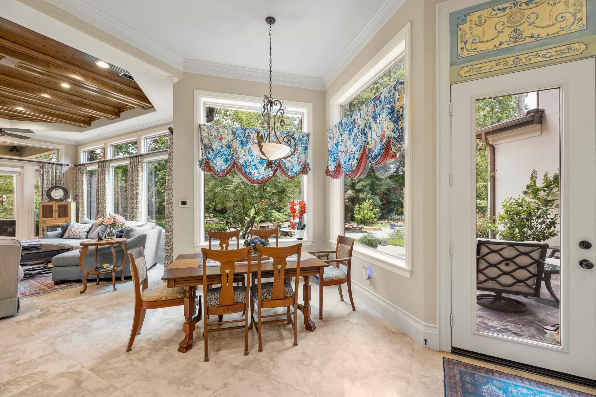 30 W Bracebridge Circle