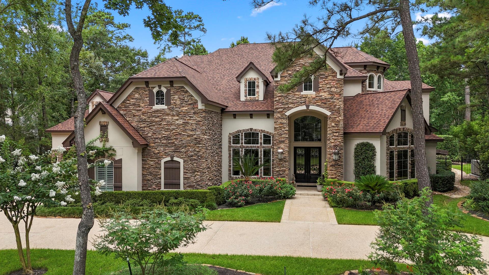 30 W Bracebridge Circle