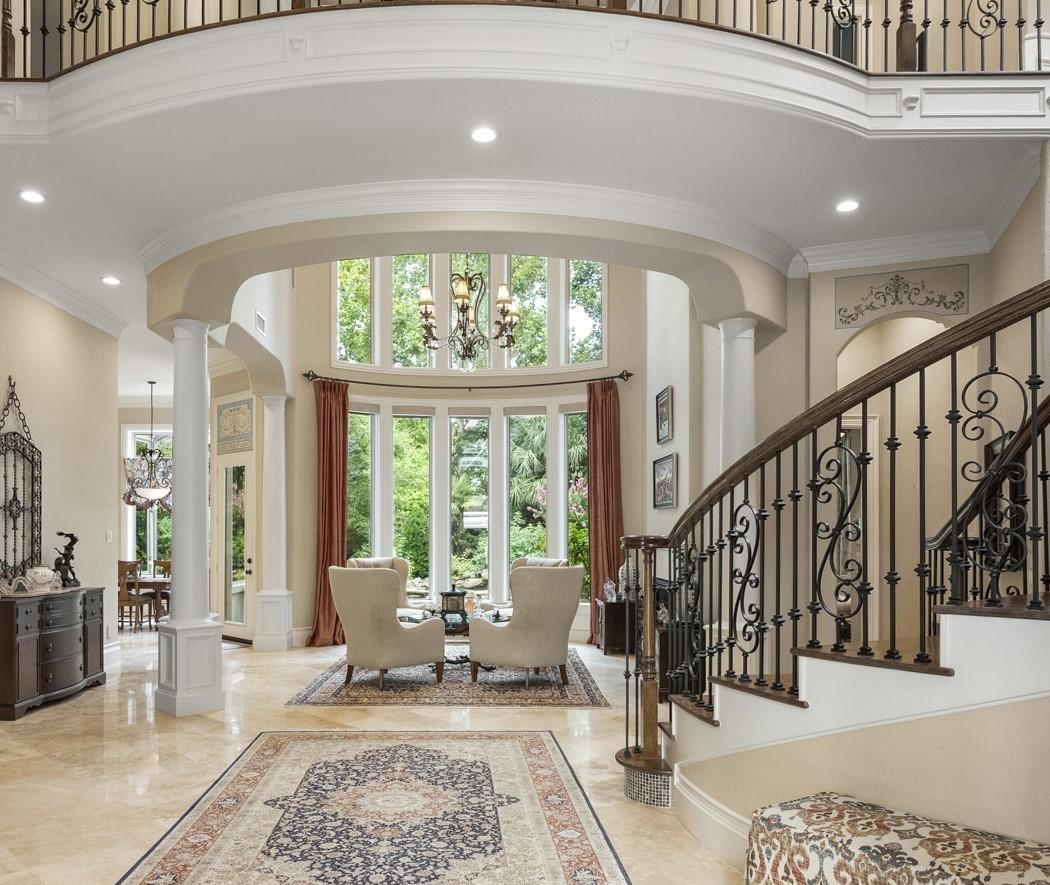 30 W Bracebridge Circle