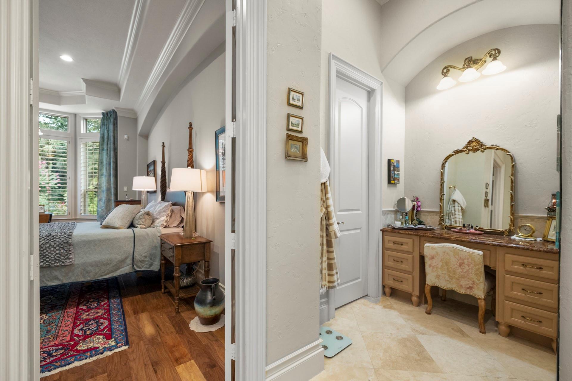 30 W Bracebridge Circle