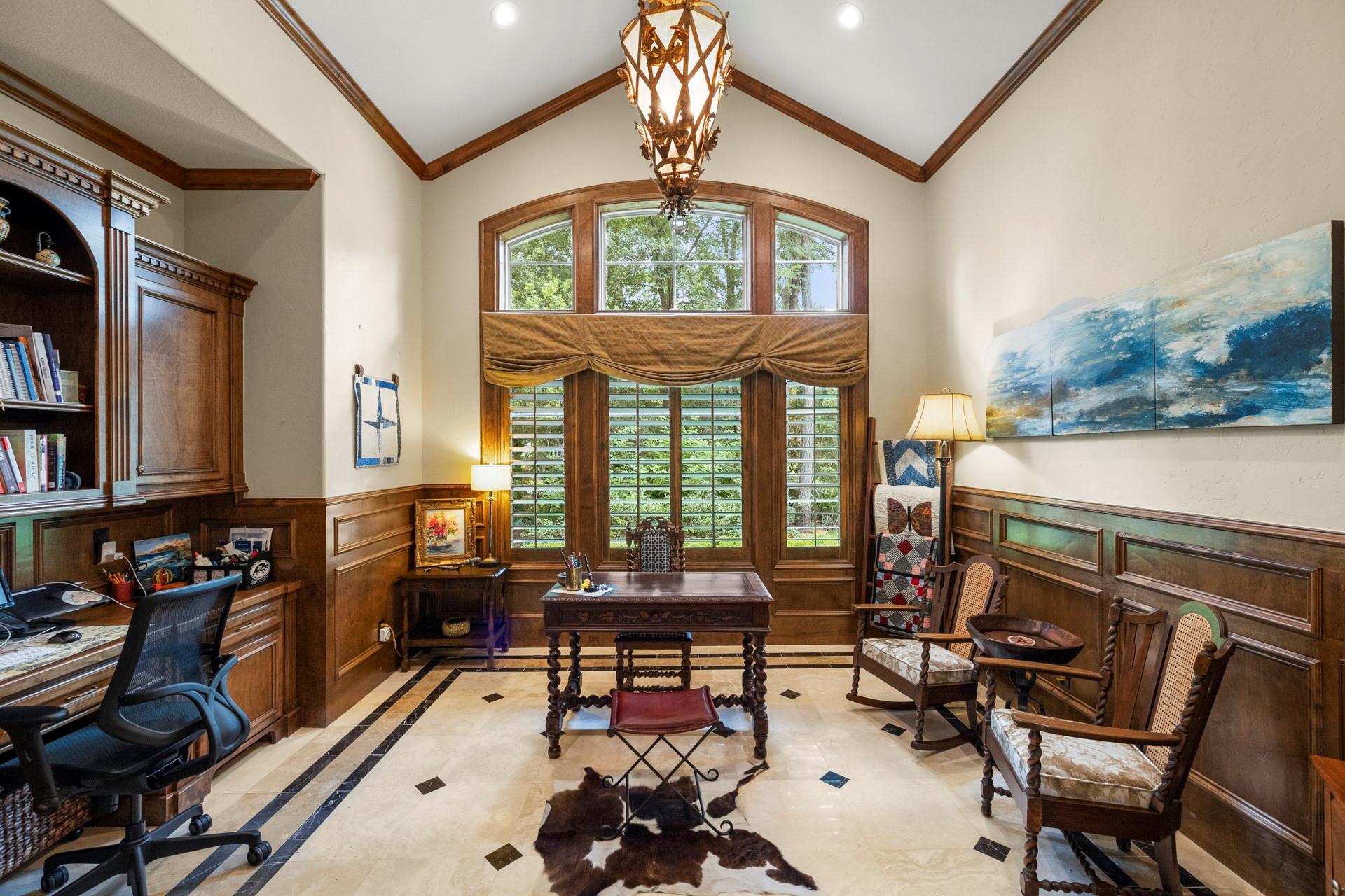 30 W Bracebridge Circle