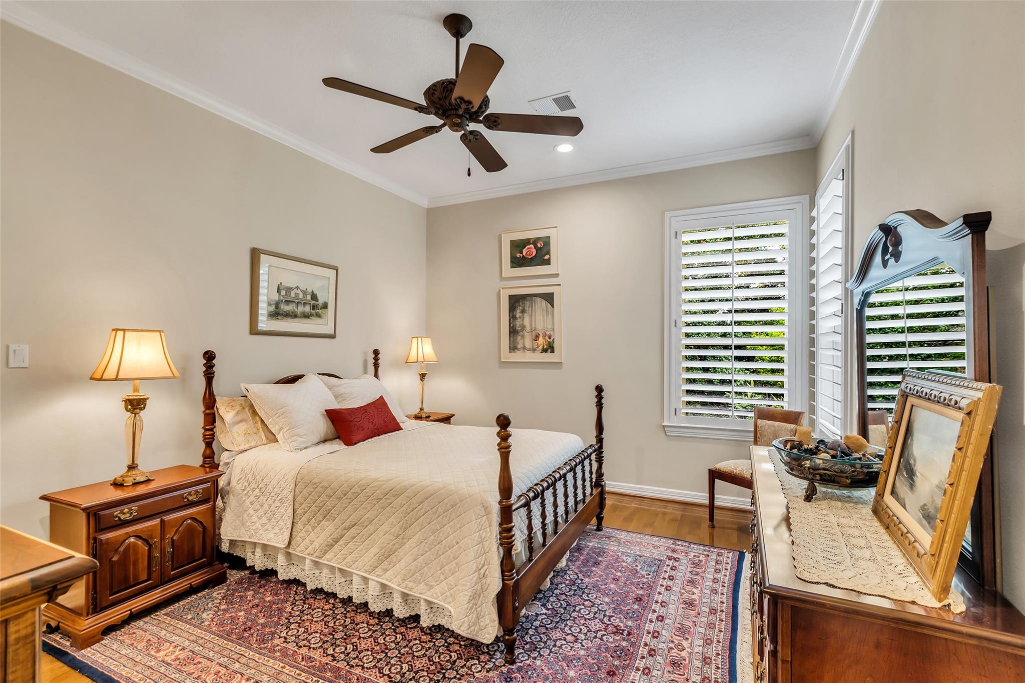 30 W Bracebridge Circle