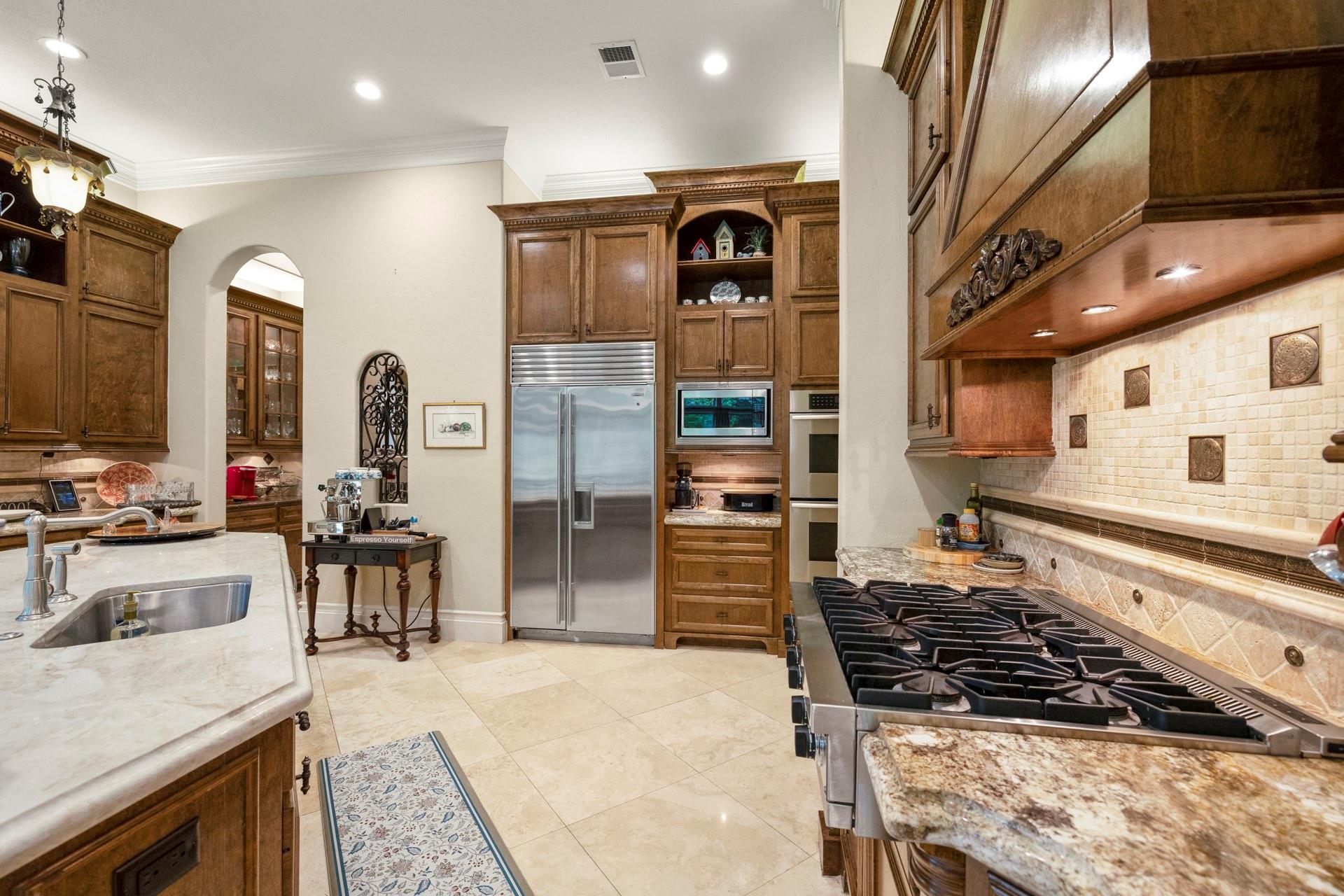 30 W Bracebridge Circle