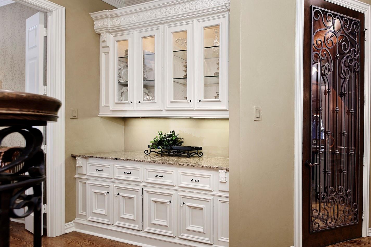 22 W Bracebridge Circle