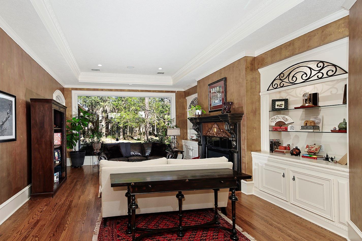 22 W Bracebridge Circle