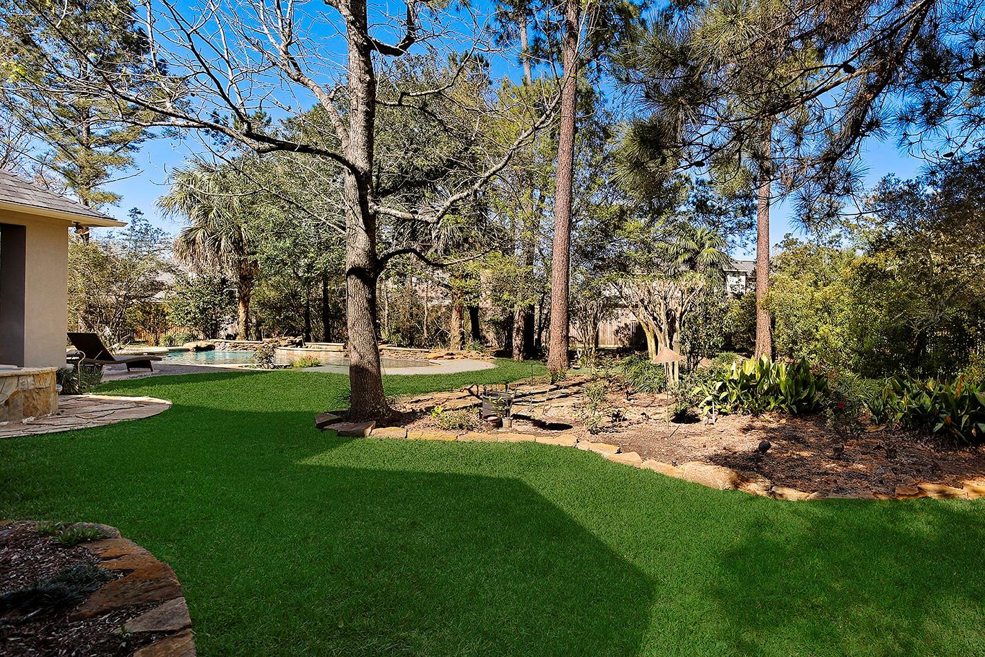 22 W Bracebridge Circle