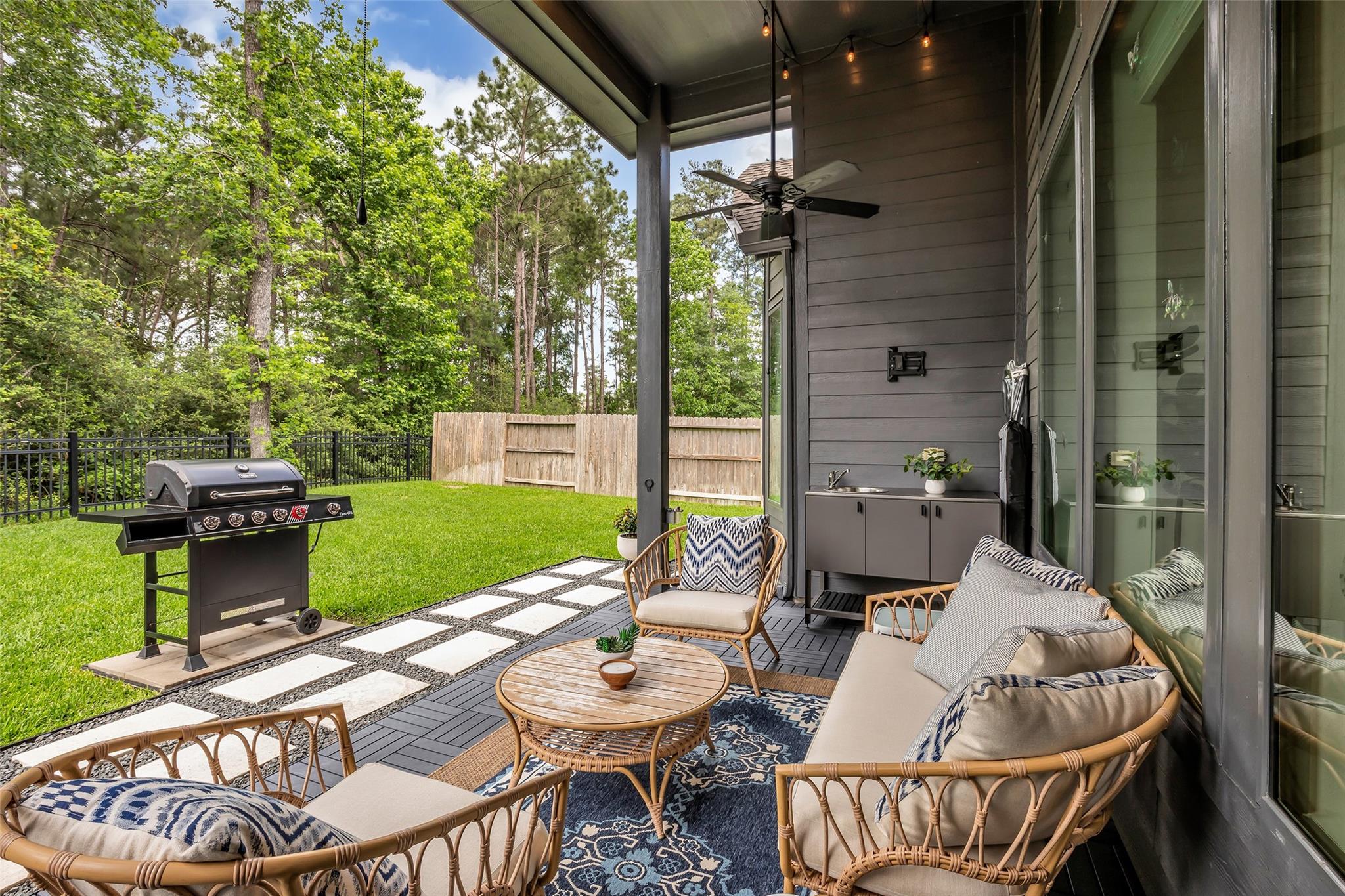 2915 Oakcrest Meadow Court