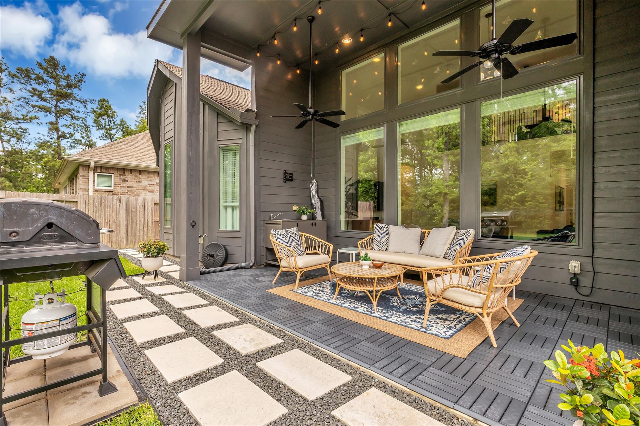 2915 Oakcrest Meadow Court