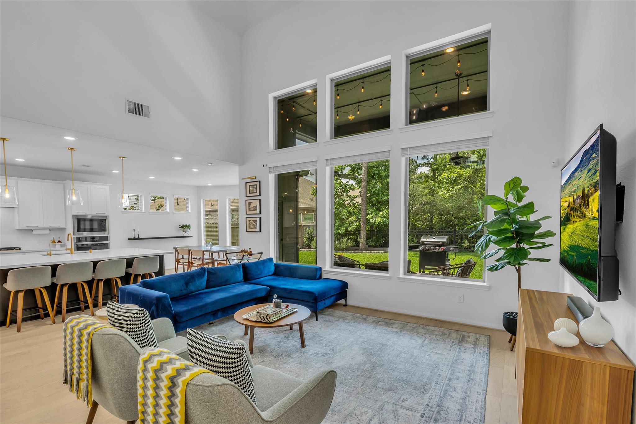 2915 Oakcrest Meadow Court