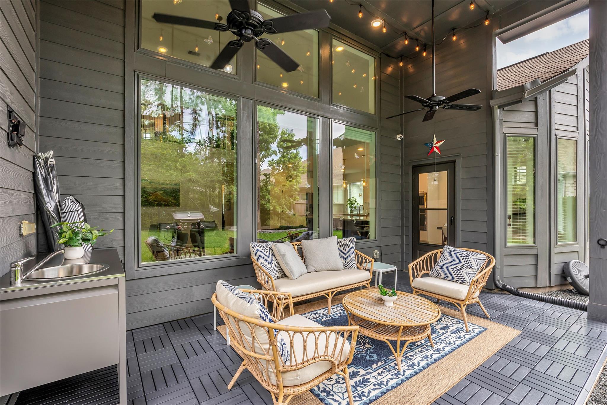 2915 Oakcrest Meadow Court