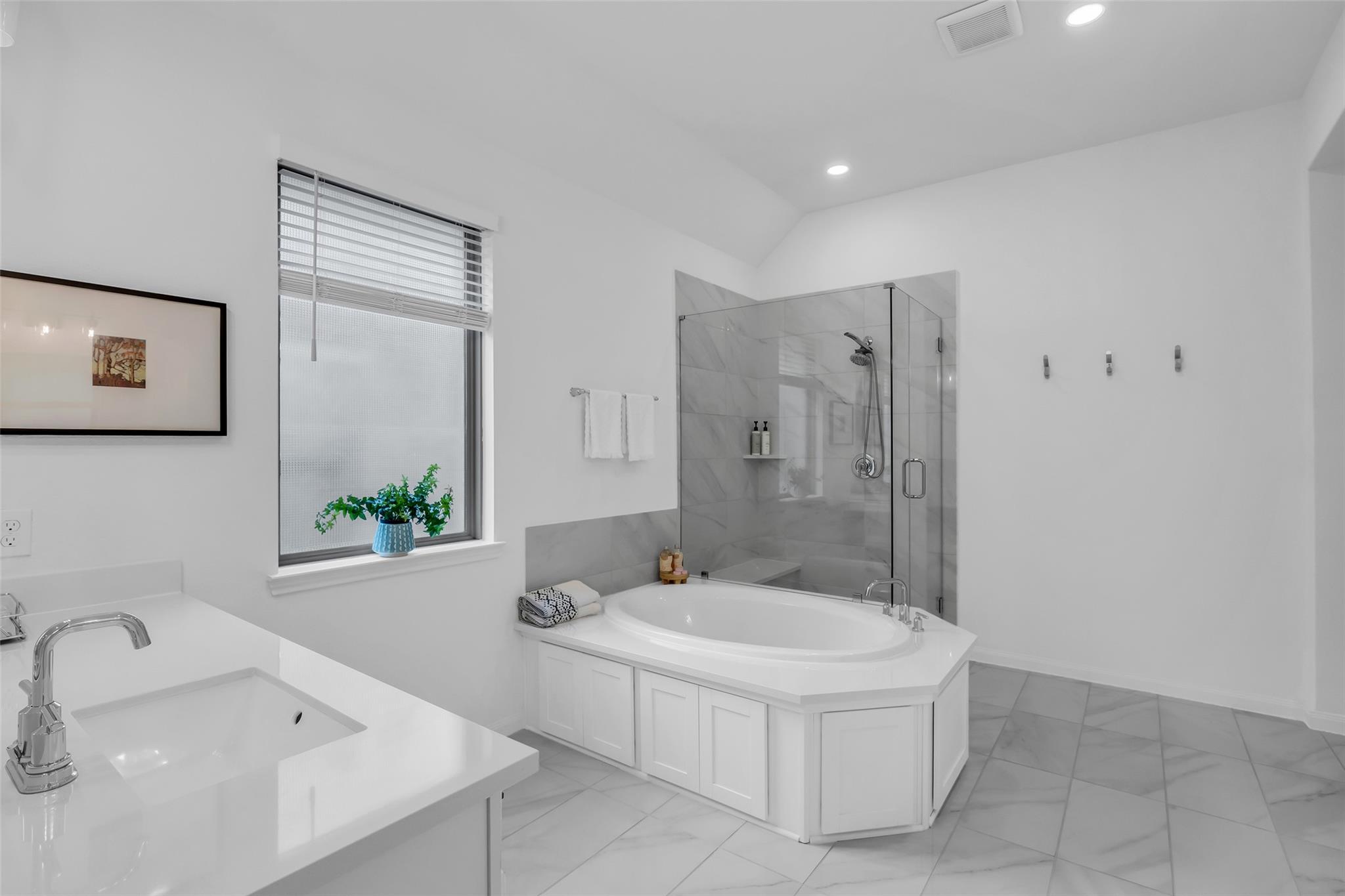 2915 Oakcrest Meadow Court