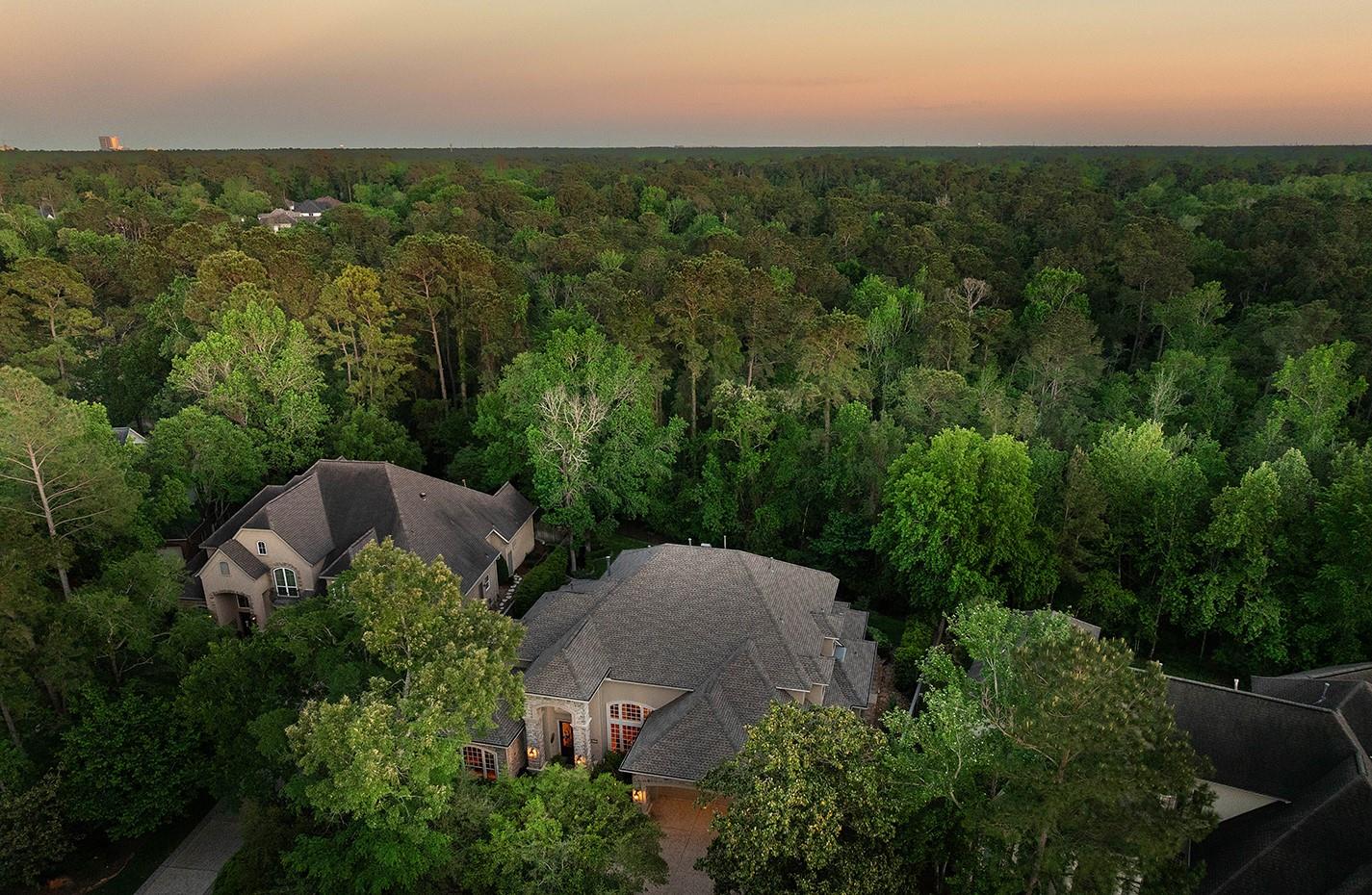 122 E Bracebridge Circle