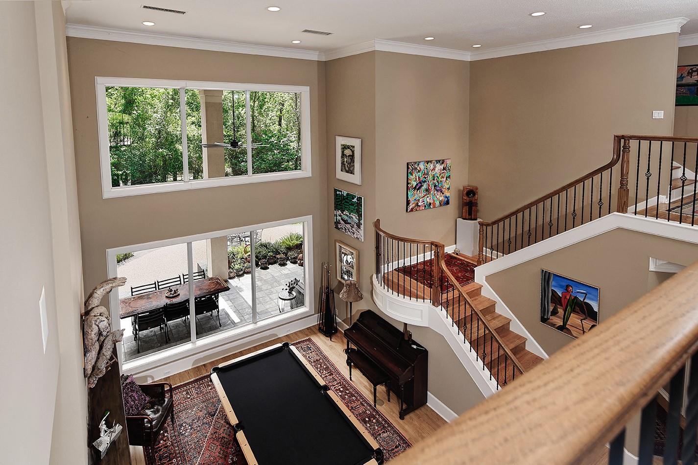 122 E Bracebridge Circle