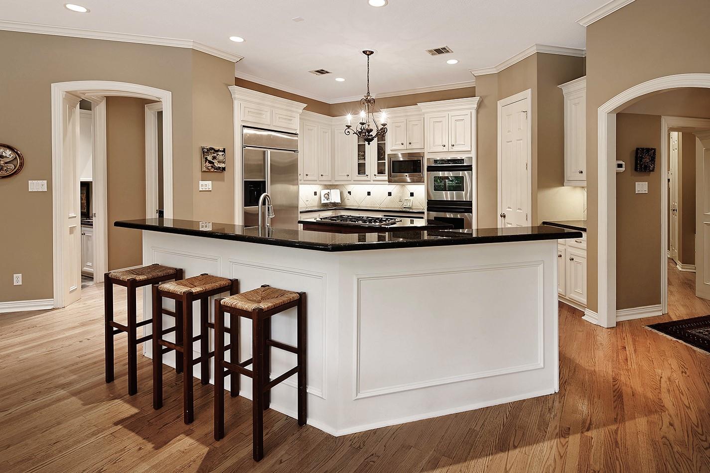 122 E Bracebridge Circle