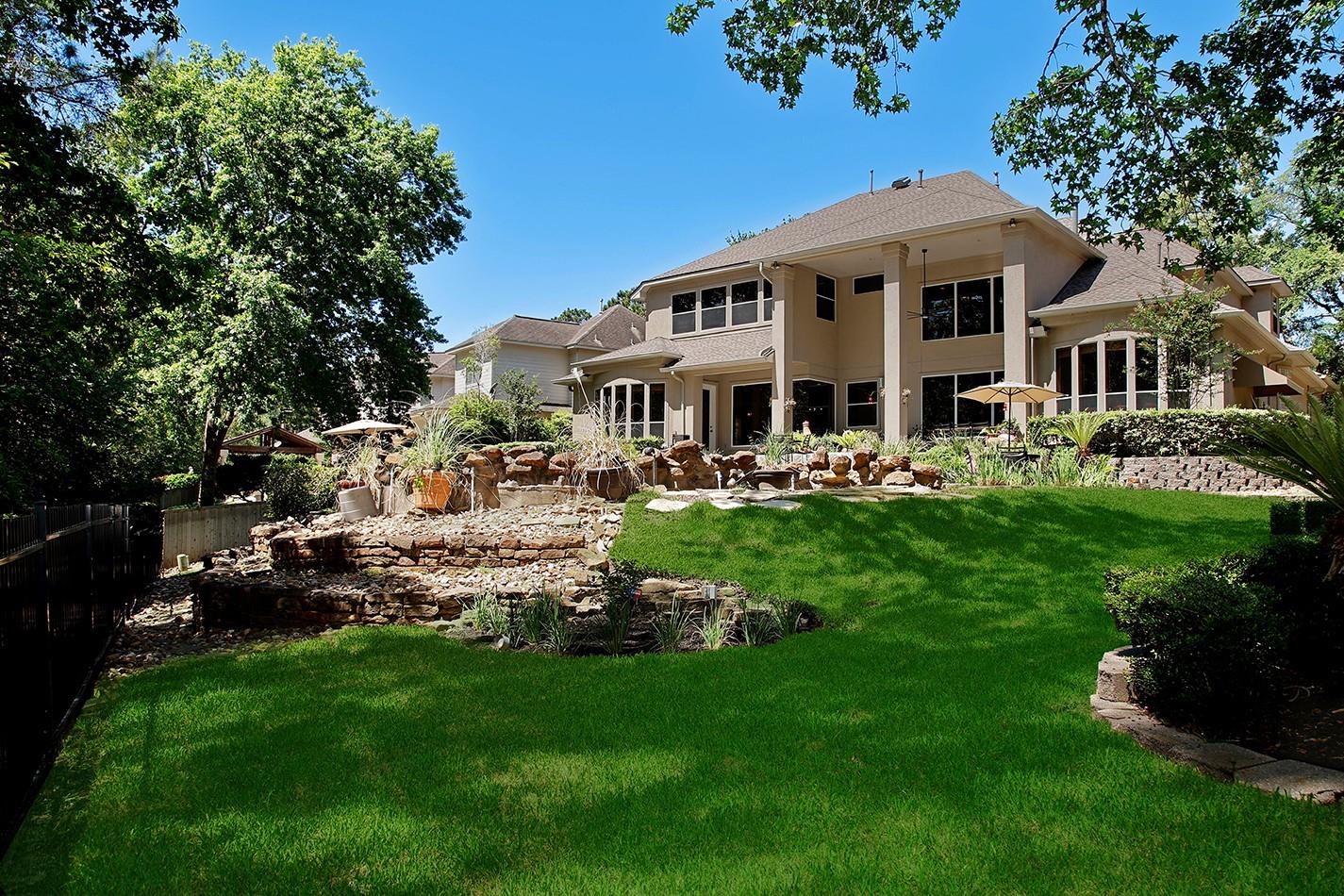 122 E Bracebridge Circle