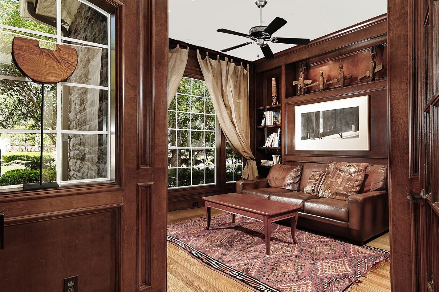 122 E Bracebridge Circle