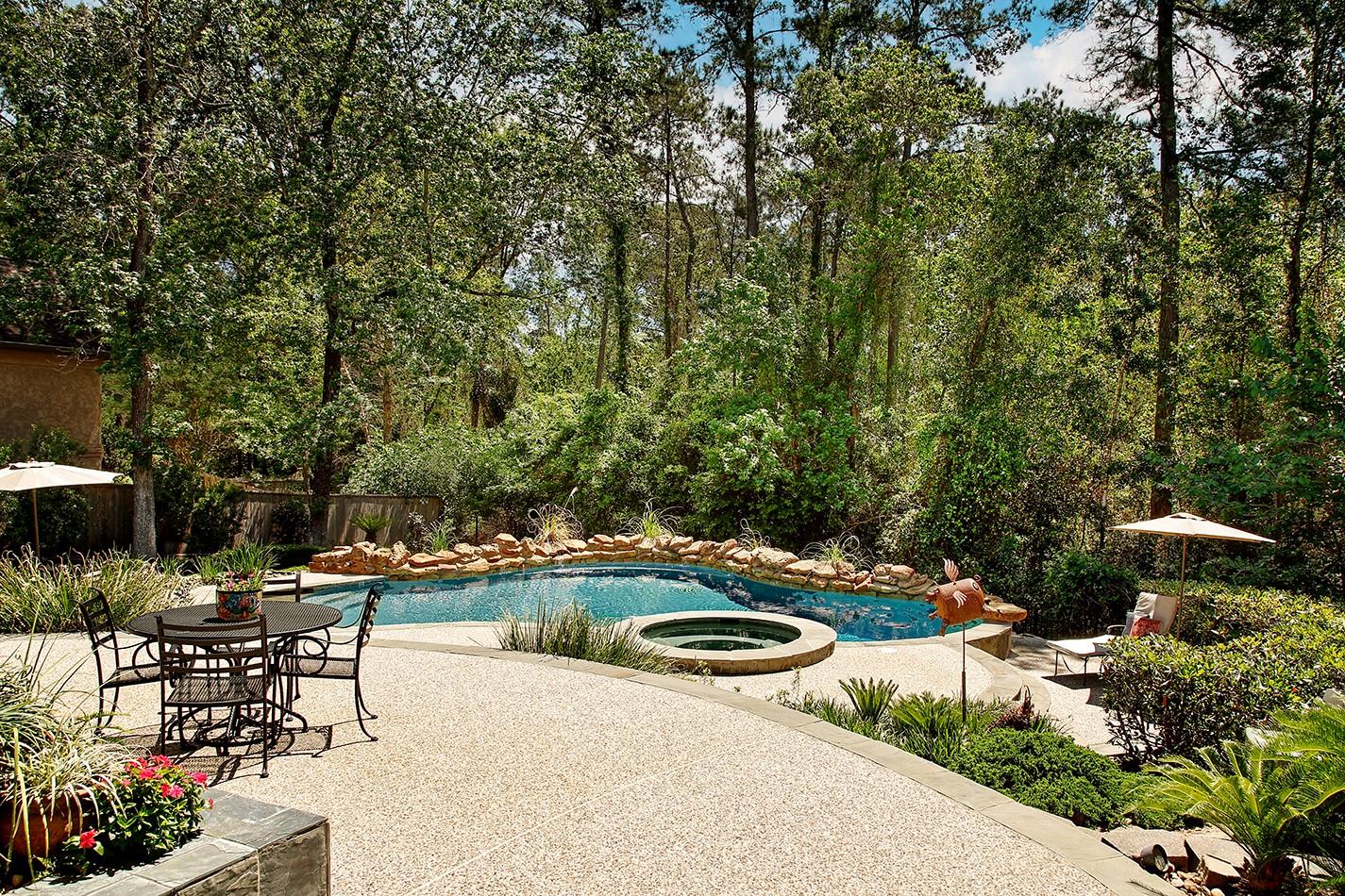 122 E Bracebridge Circle