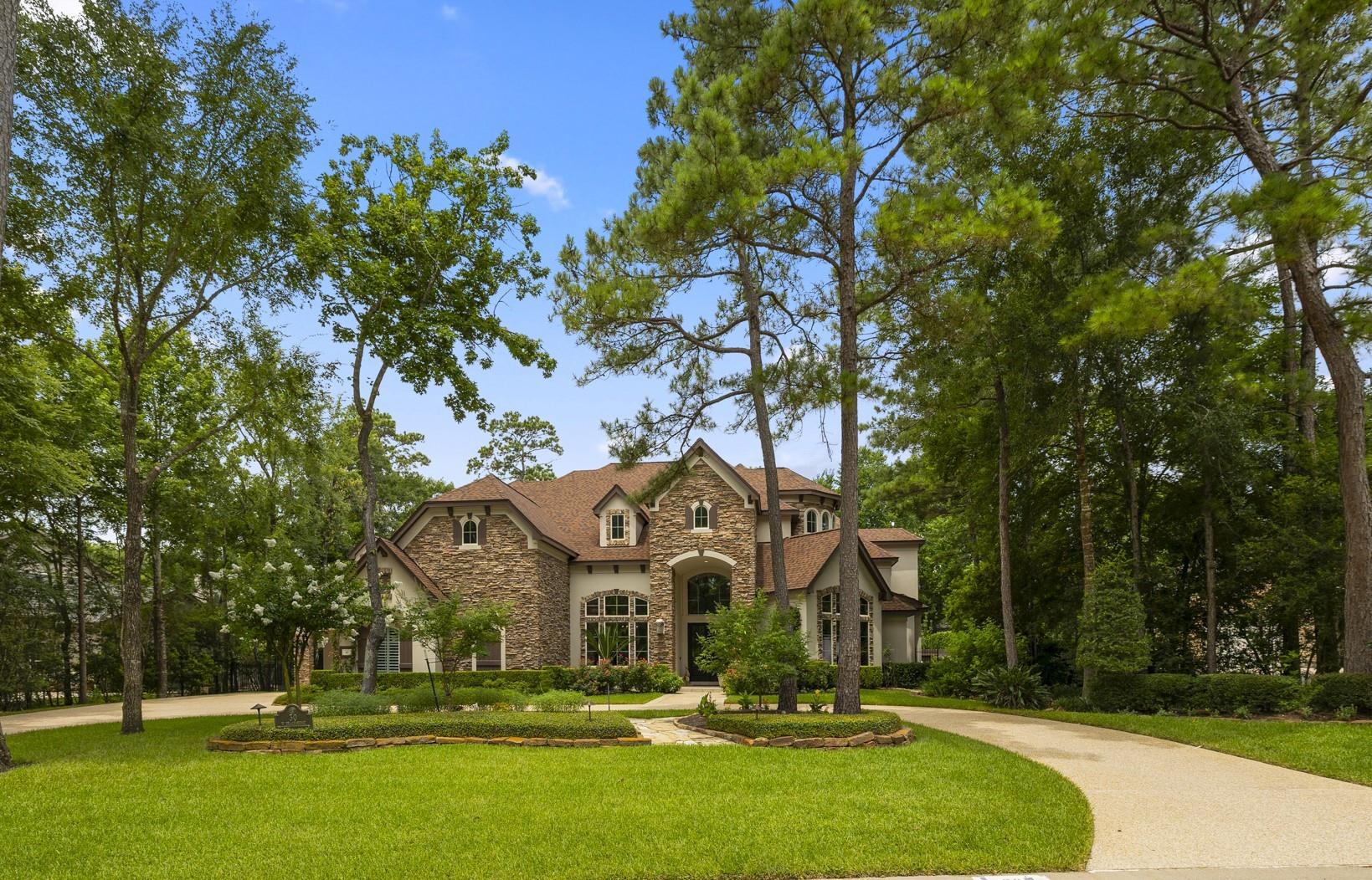 30 W Bracebridge Circle
