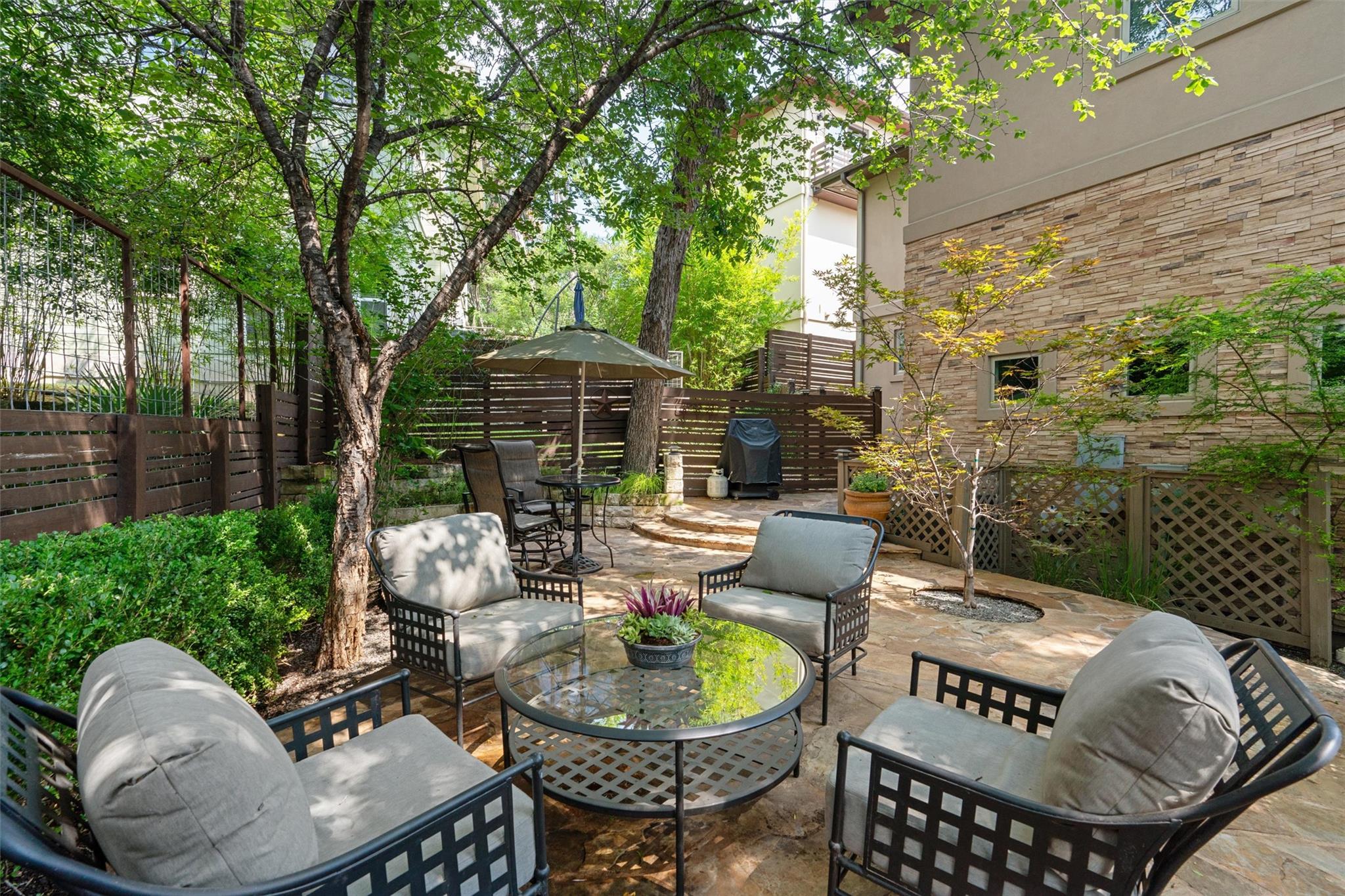 1227 Newning Ave # 10